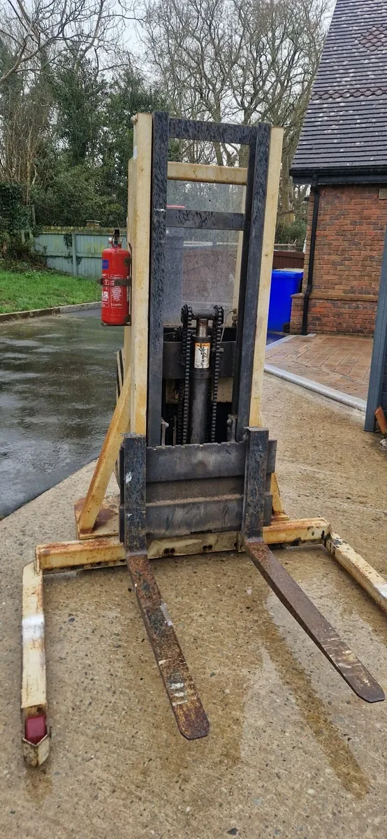 Pallet Stacker - Image 1