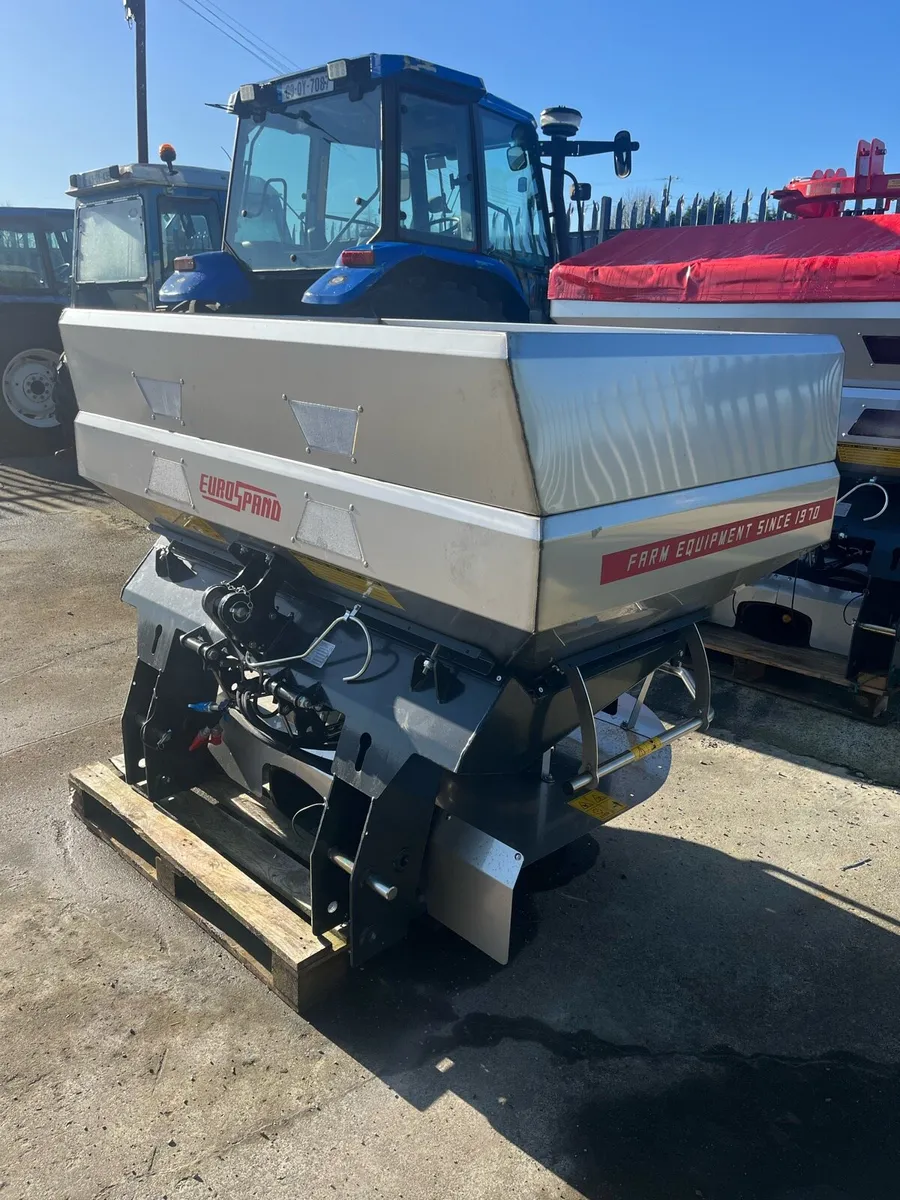 Cavallo twin disc fertiliser spreader 1400kg - Image 3