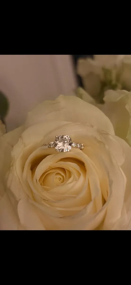 Diamond ring - Image 2