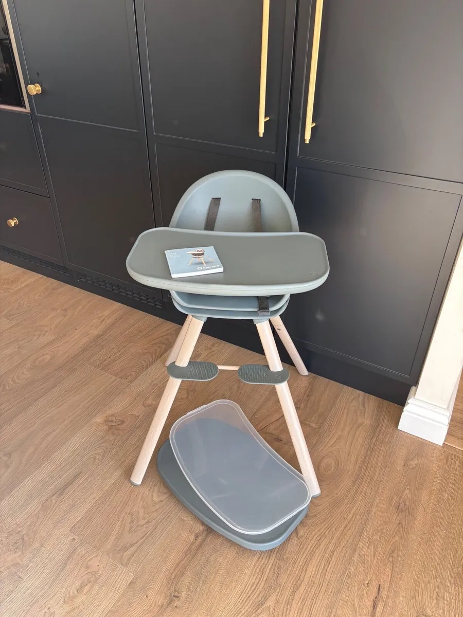 High chair - Maxi Cosi Moa  (Like New) - Image 1