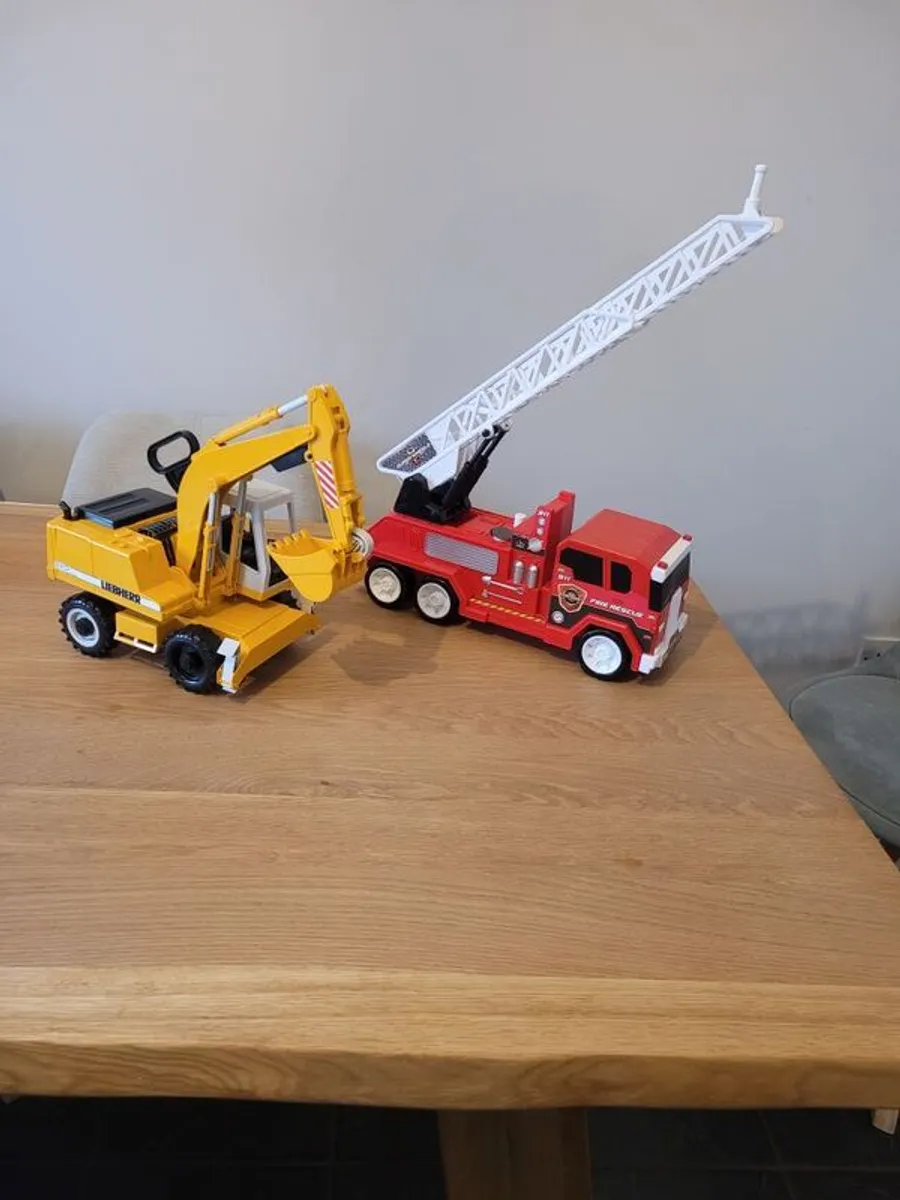 Firetruck & digger - Image 2
