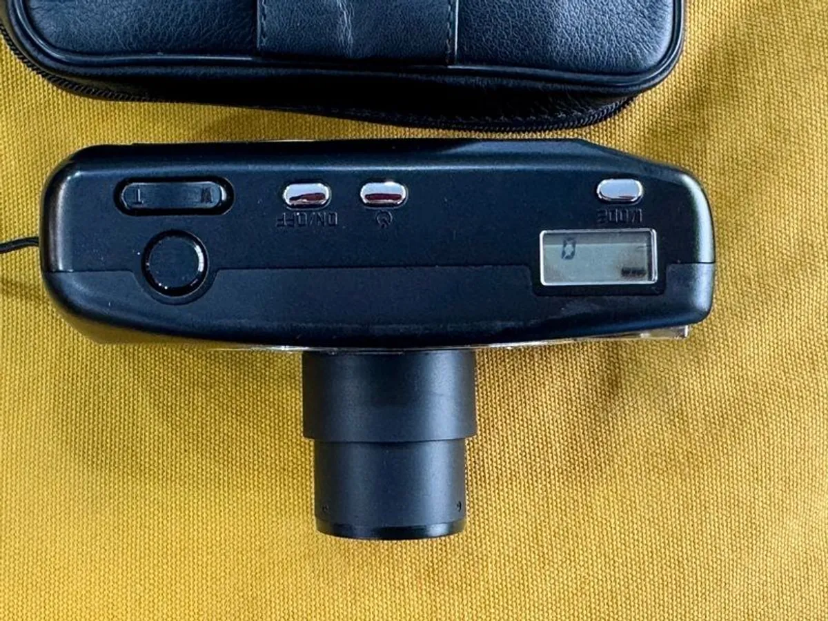 Leica Z2X black 35mm compact film camera in excellent working condition - Image 4