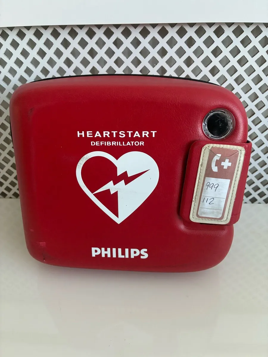 Defibrillator - Image 1