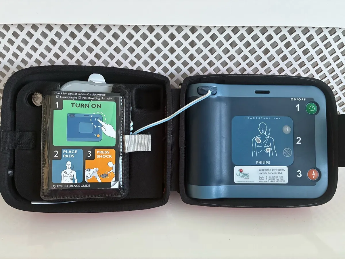 Defibrillator - Image 2