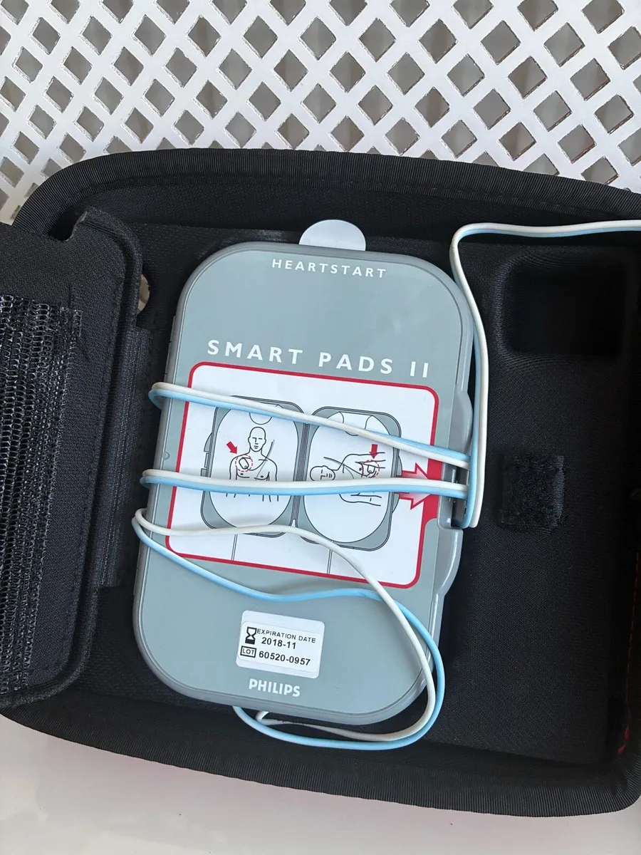 Defibrillator - Image 3