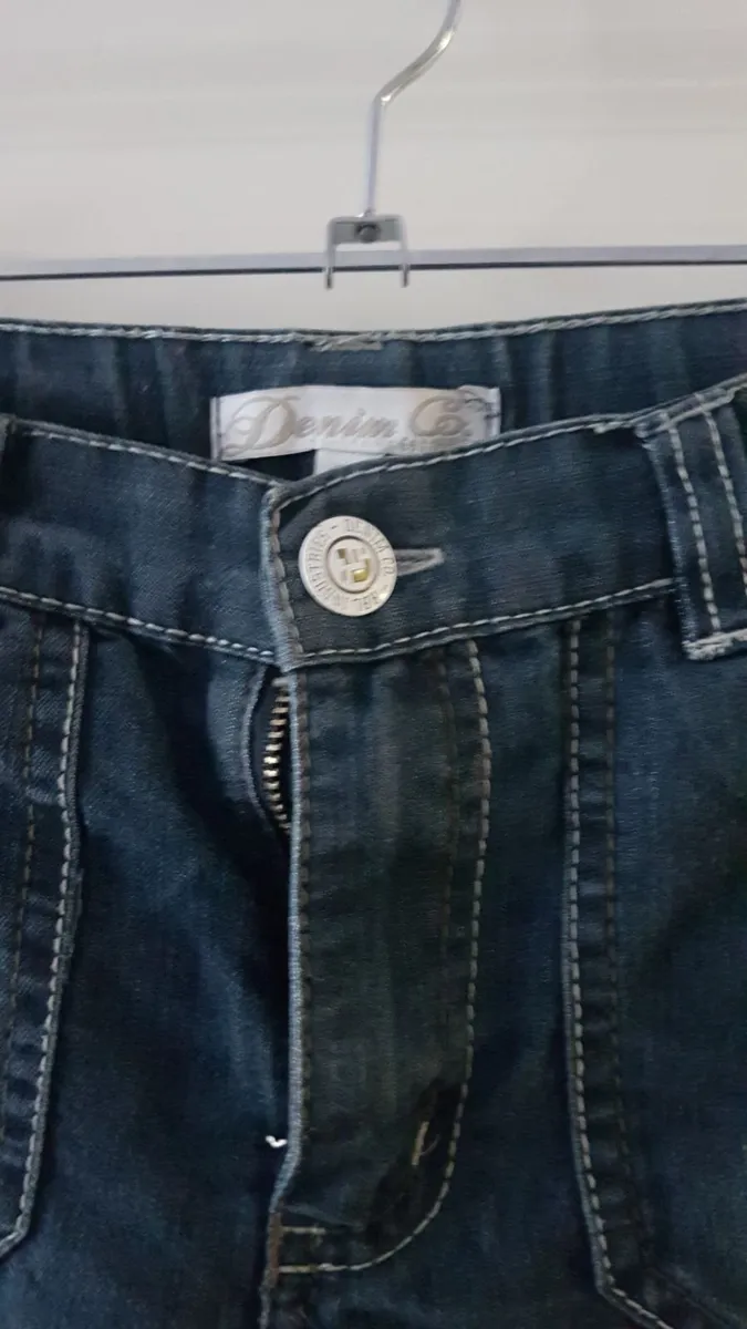 Navy shorts  6/7 years old jeans never worn - Image 3