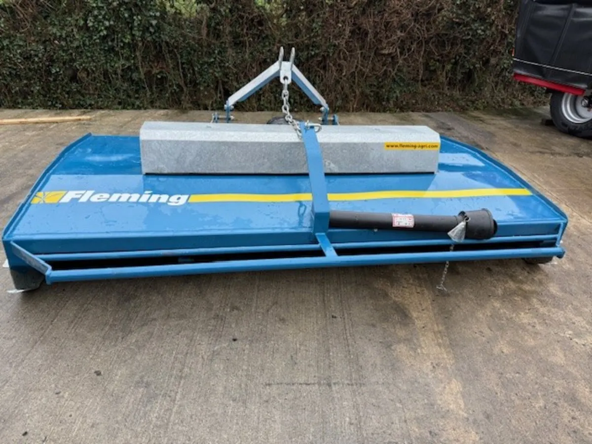 Fleming 9FT HD Model Grass Topper Ex Demo - Image 1