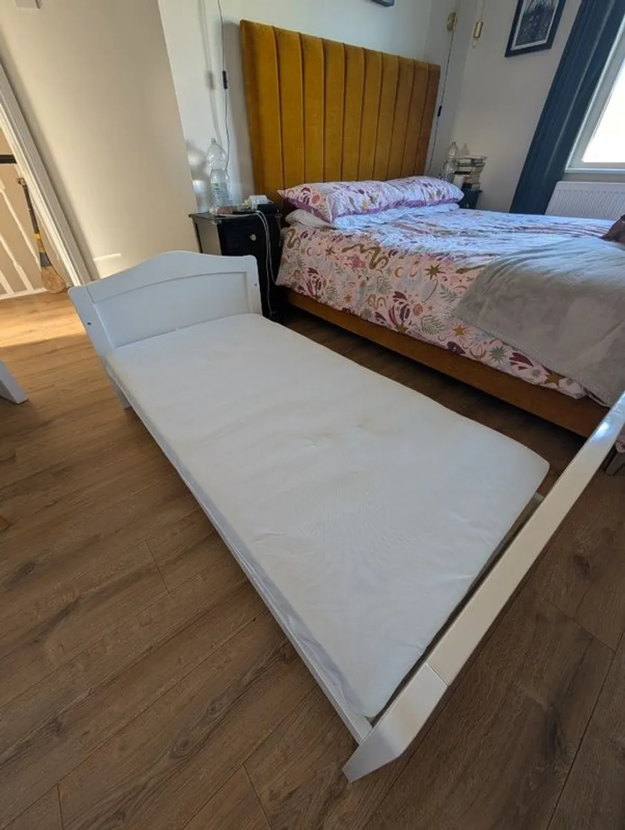 Baby Elegance Toddler bed and premium mattress - Image 1