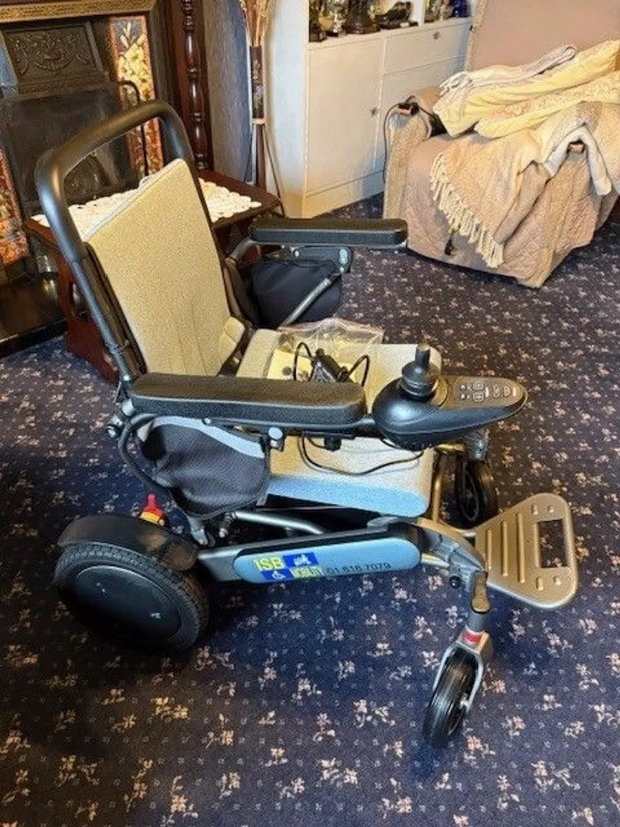 T52 XL Lightweight Powerchair Wheelchair - Image 4