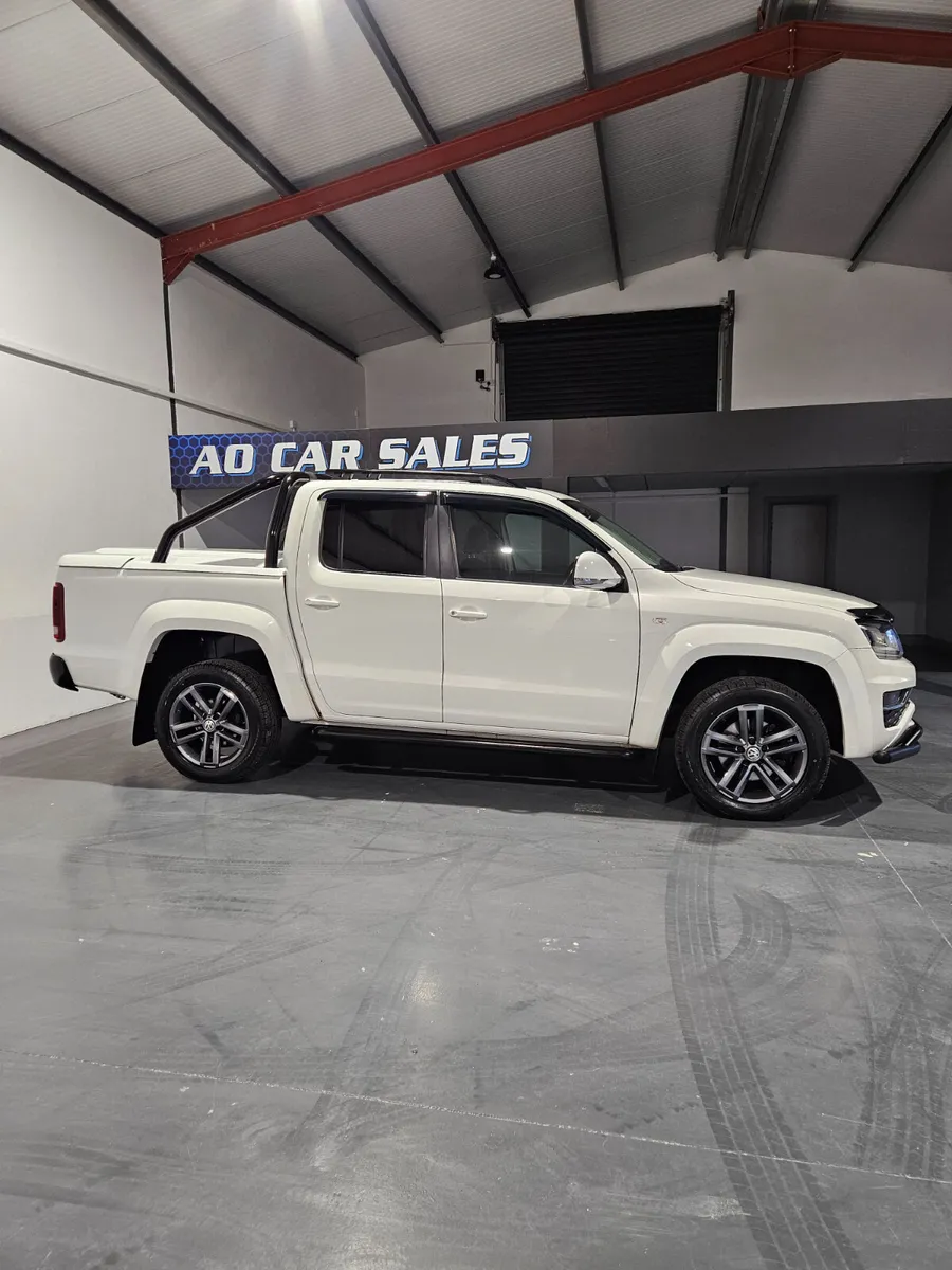 2020 volkswagen amarok 3.0 tdi v6 highline black e - Image 4