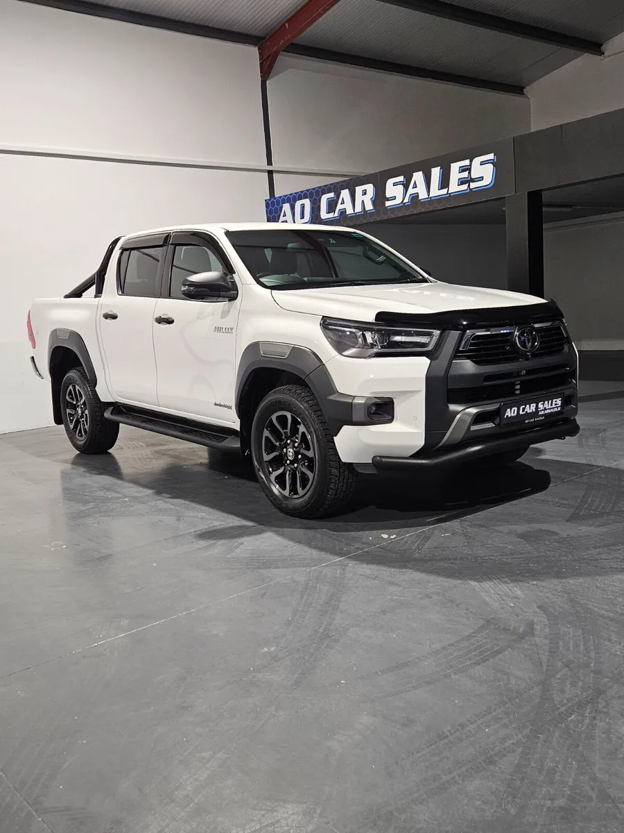 Toyota Hilux 2022 2.8 d4d invincible x 222 reg - Image 1