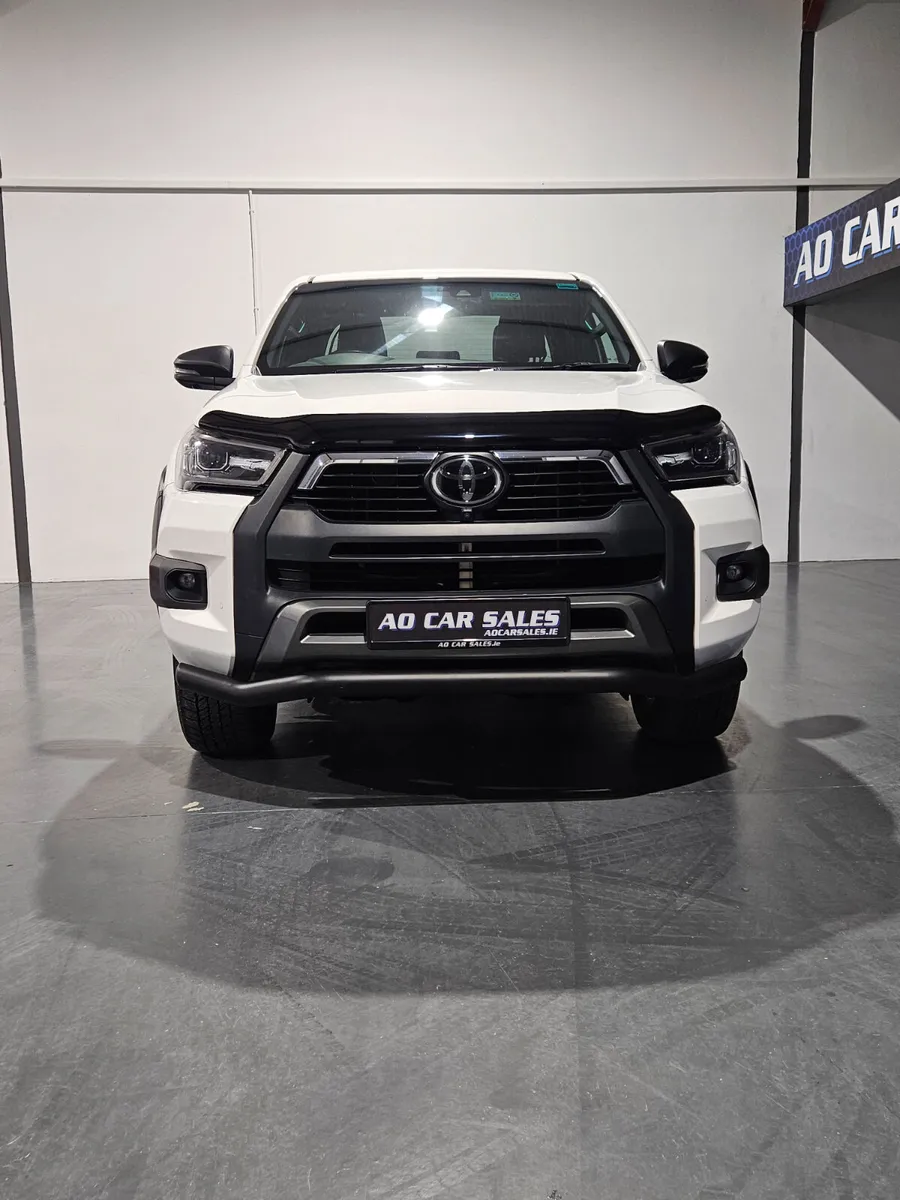 Toyota Hilux 2022 2.8 d4d invincible x 222 reg - Image 3