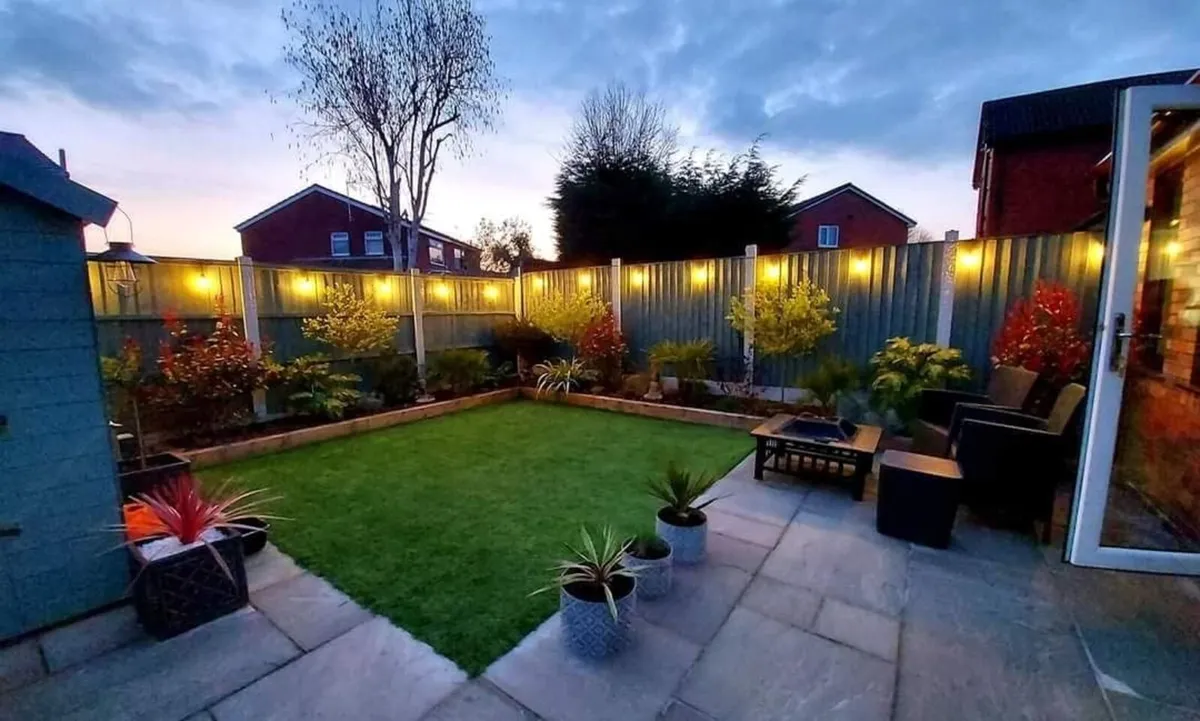 10 Metre (33FT) LED Plug-in Waterproof Warm White - Image 2