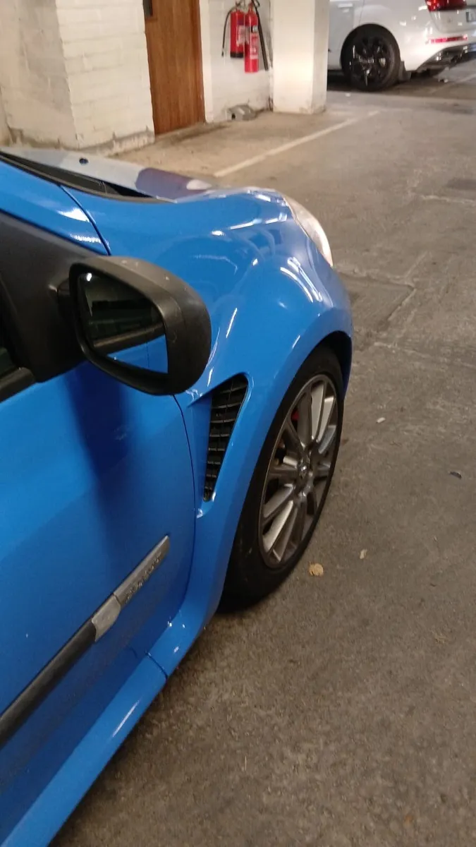 Renault Clio 182 - Image 1