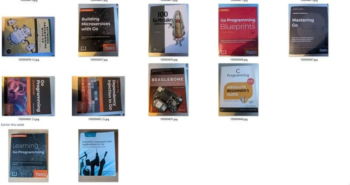 Massive collection of programming books - Image 2