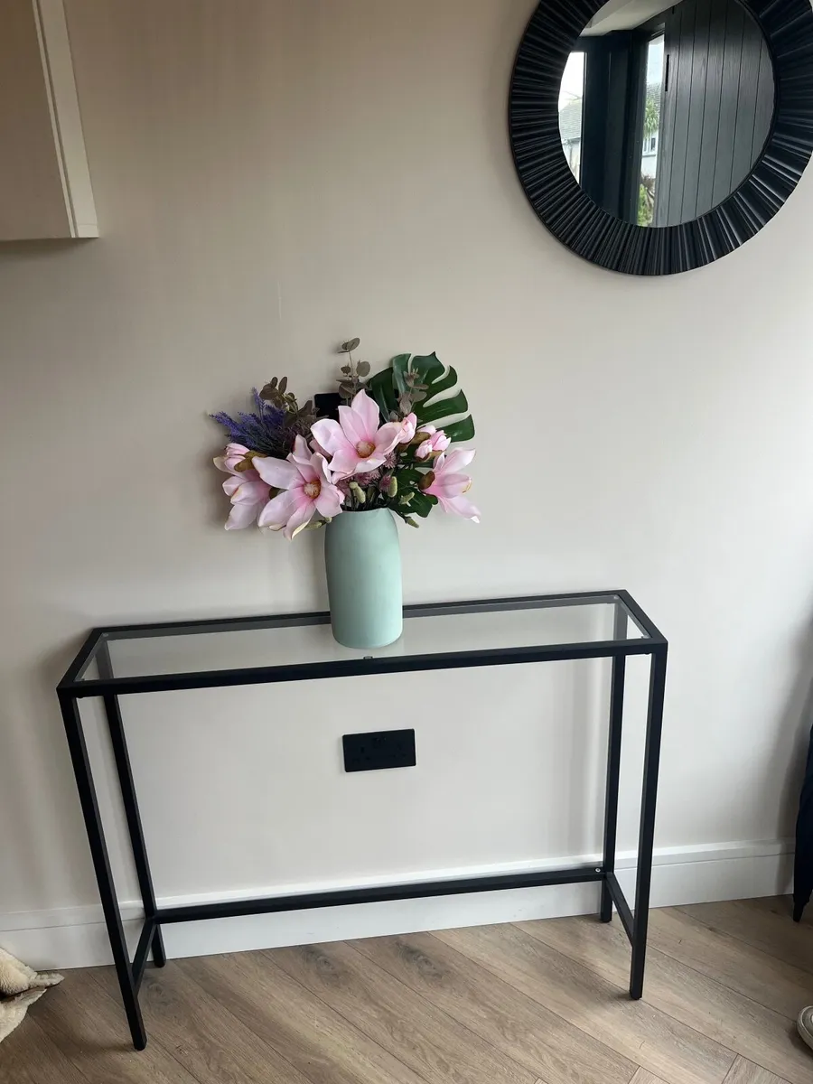 Console Table - Image 2