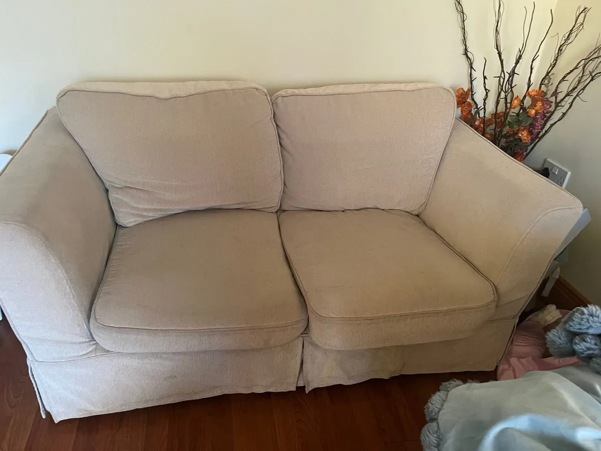 2 cream very comfortable Couches - Image 1