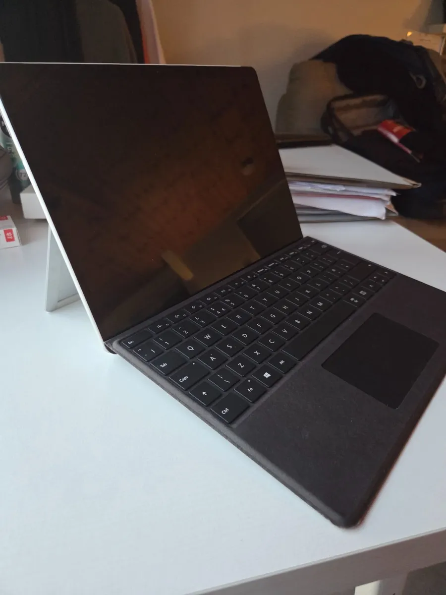 Microsoft Surface Pro8 notebook laptop - Image 3