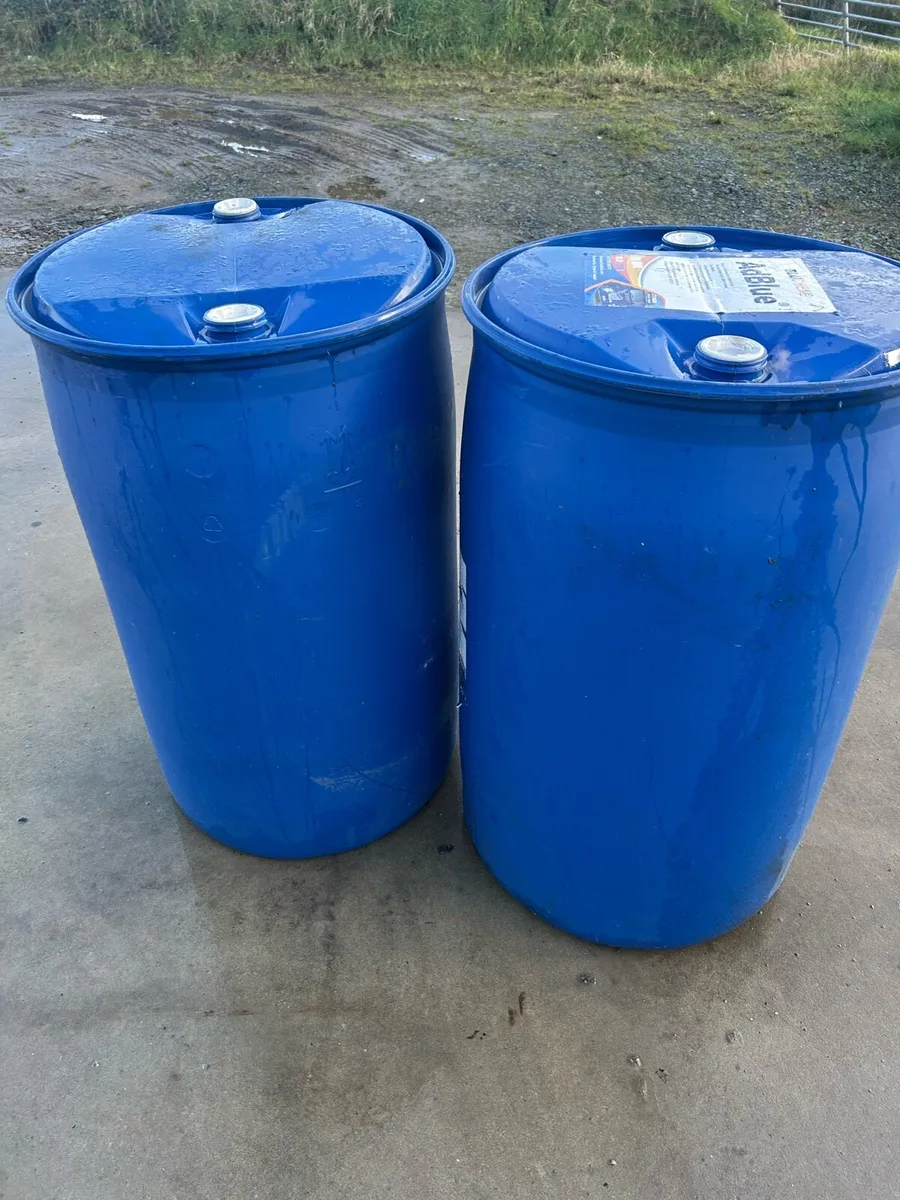 Plastic barrels - Image 1