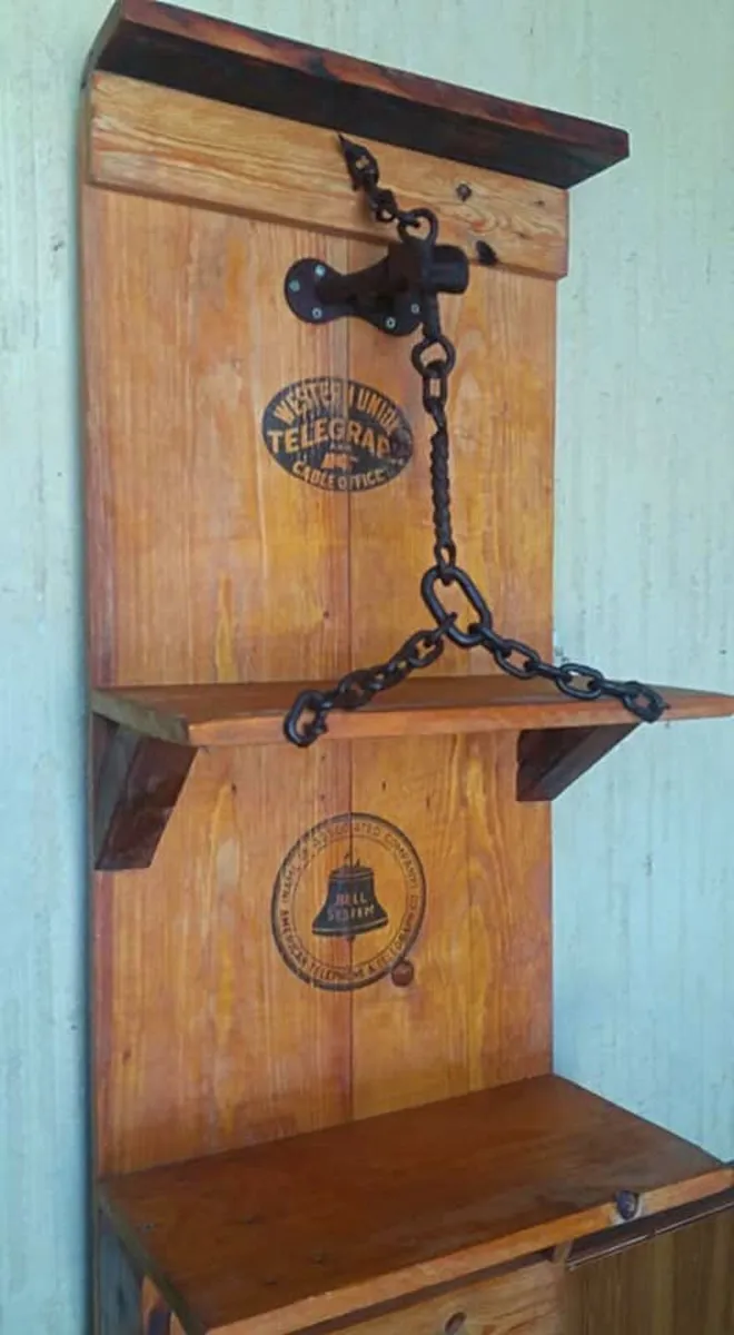 Rustic prim style floating flat shelf - Image 4