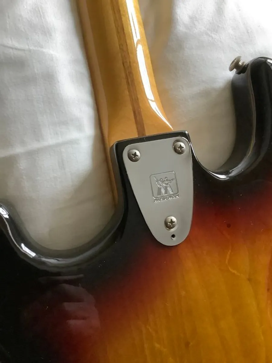 Music Man Sabre 2 - Image 4