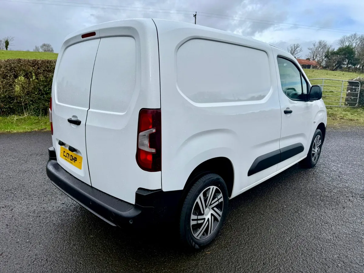 2022 Citroen Berlingo Enterprise Pro  (VRT €250) - Image 3