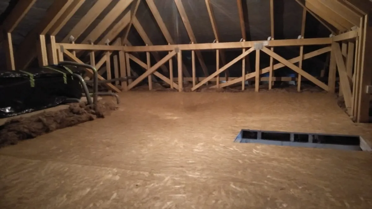 Attic flooring and ladders - Image 2