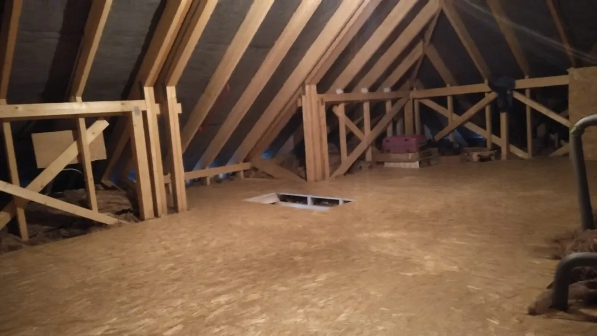 Attic flooring and ladders - Image 3