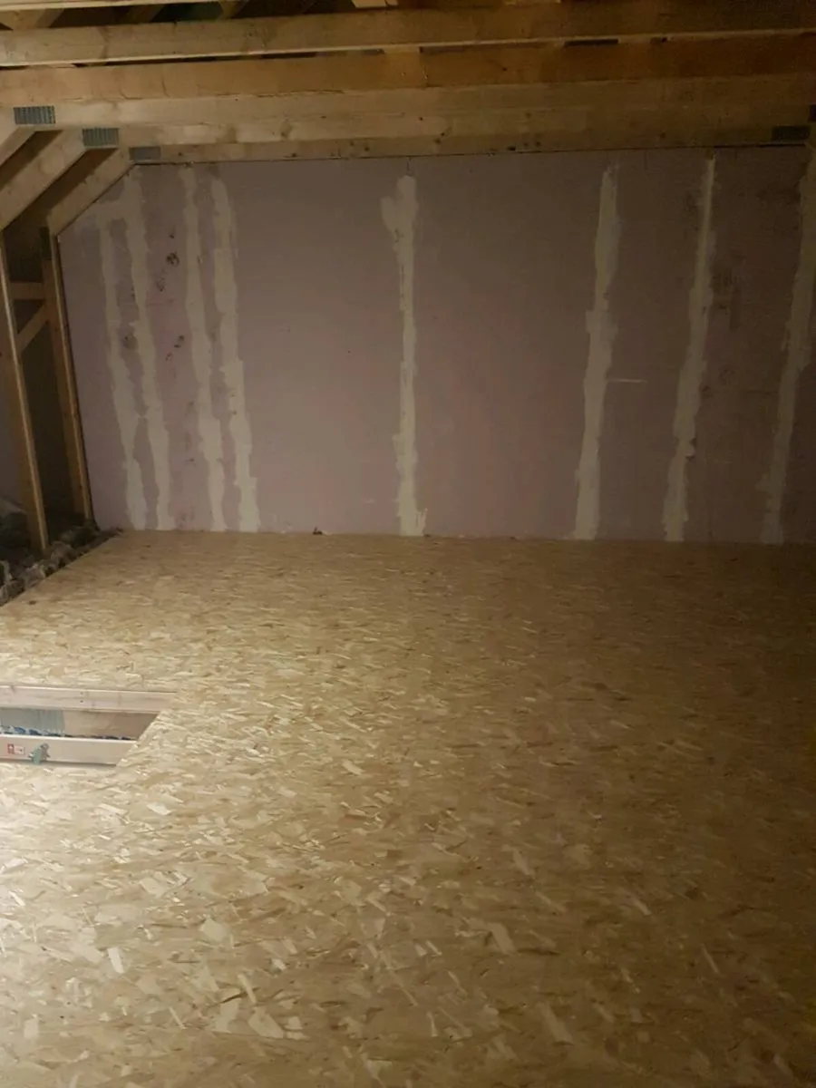 Attic flooring and ladders - Image 4