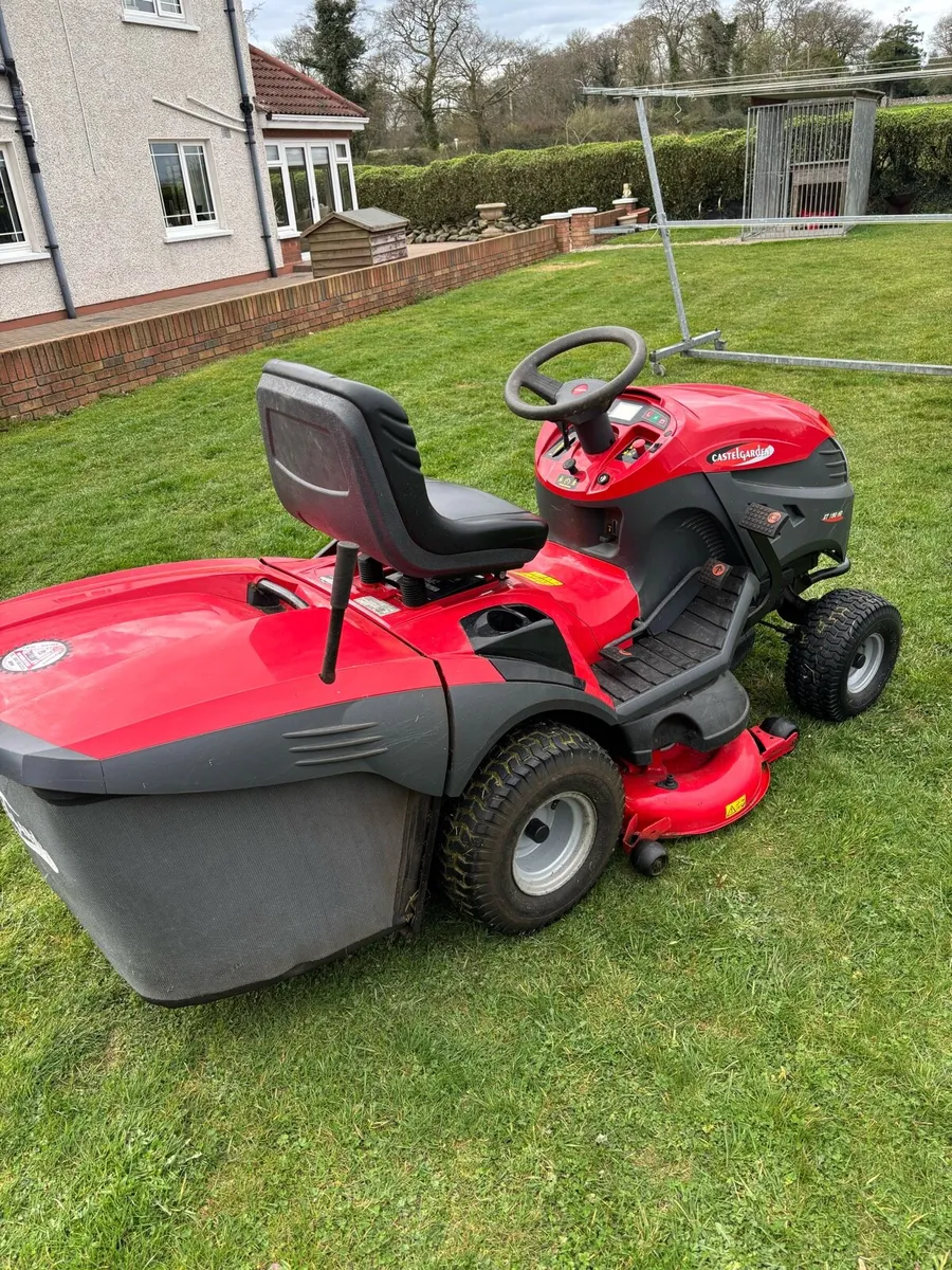 Castlegarden XT190HD Ride - On Lawnmower - Image 1