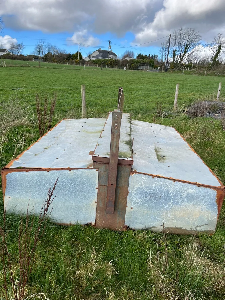 Lamb feeder - Image 1