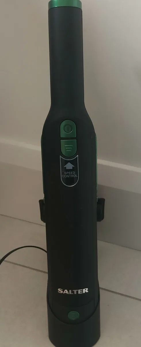 Handheld vacuum - Image 2