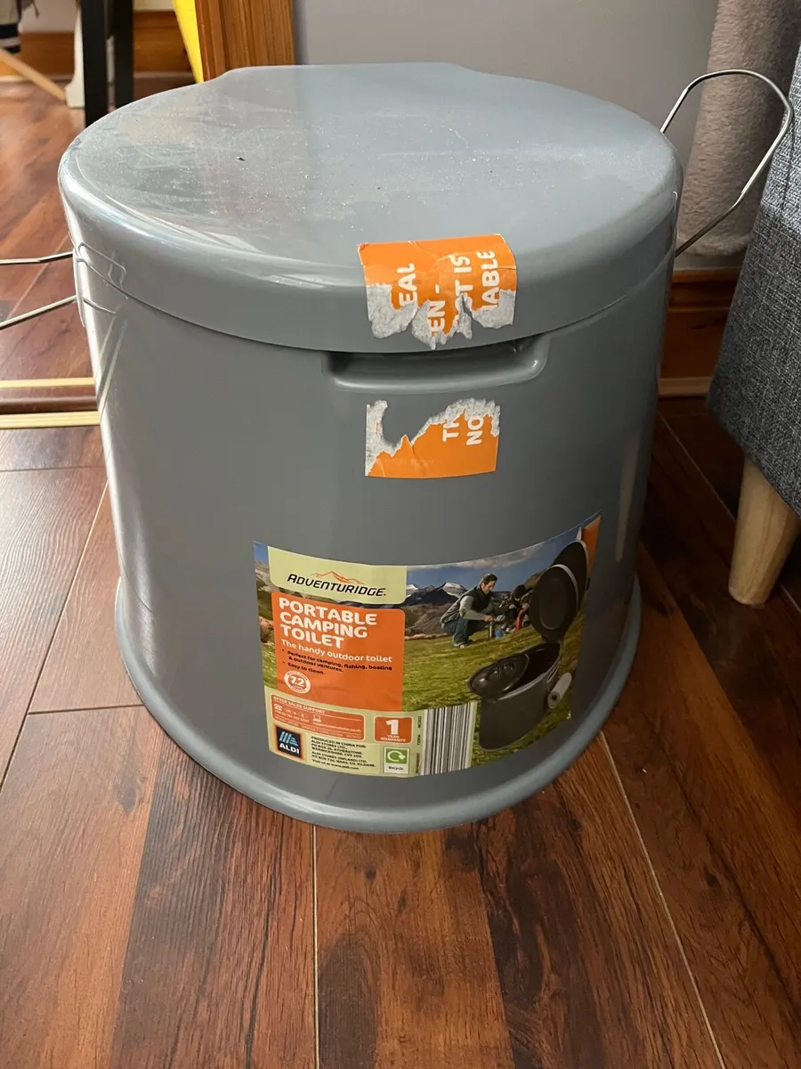 Portable camping toilet and pop up toilet tent - Image 3