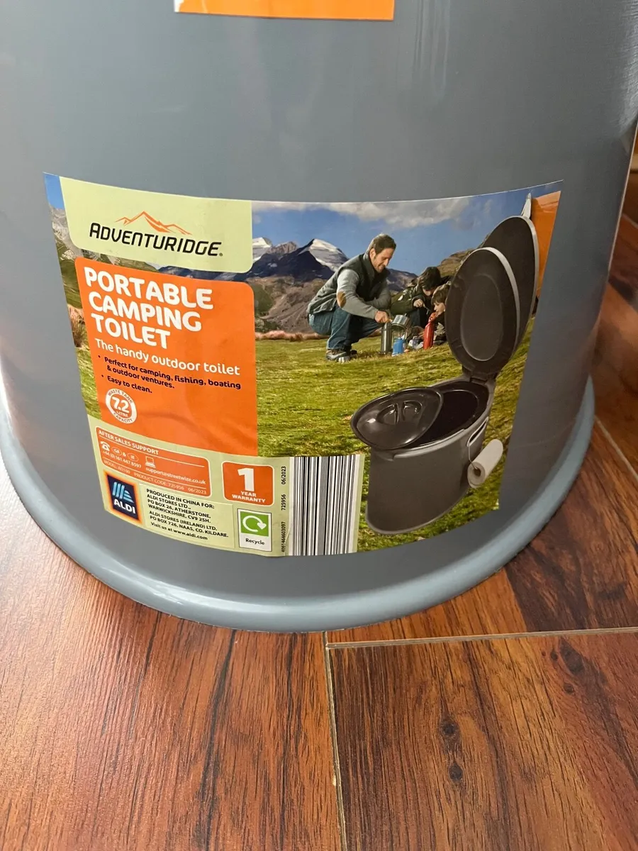 Portable camping toilet and pop up toilet tent - Image 1