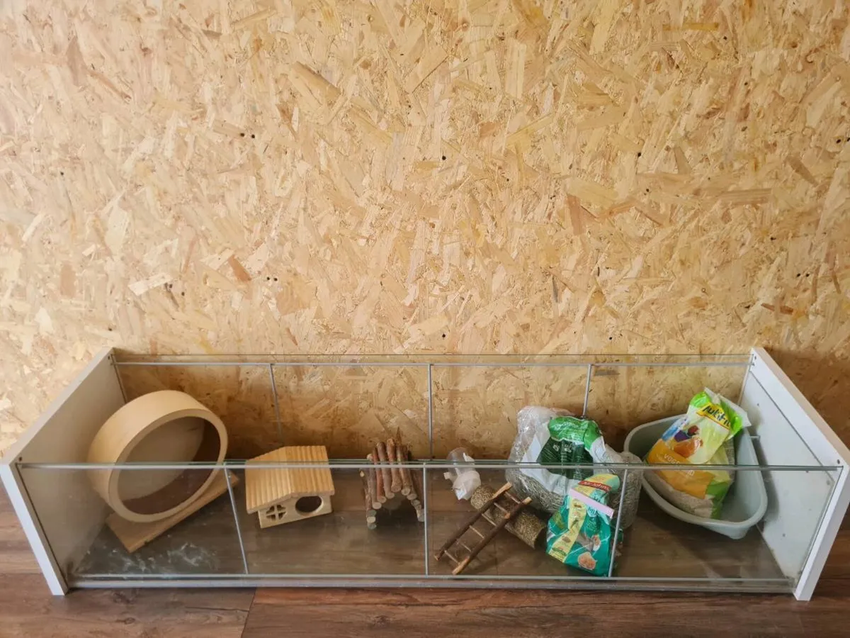 Enclosure for small pet - Image 1