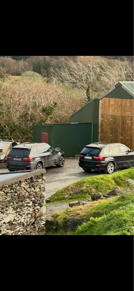 2 x5 commercial jeeps - Image 1