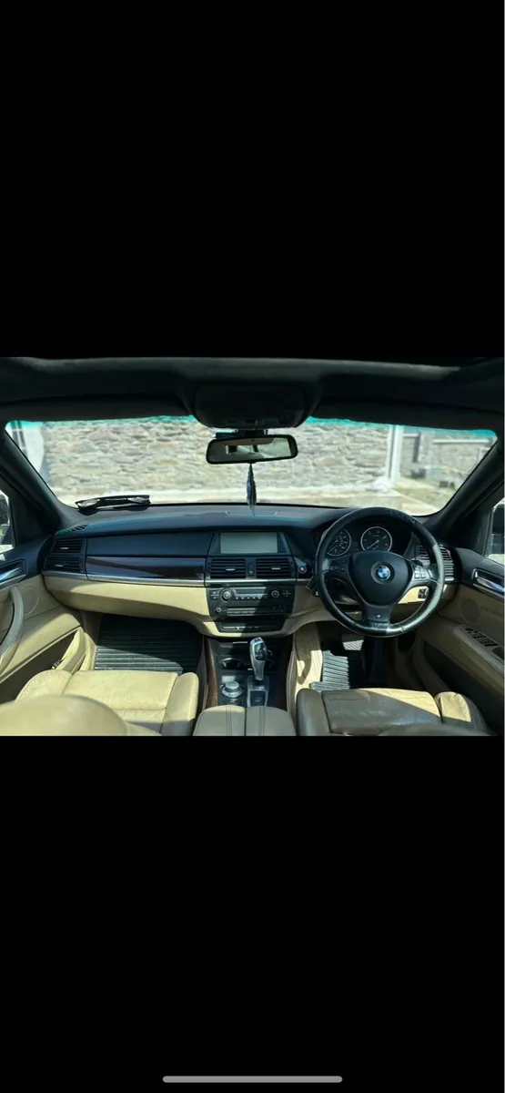 2 x5 commercial jeeps - Image 3