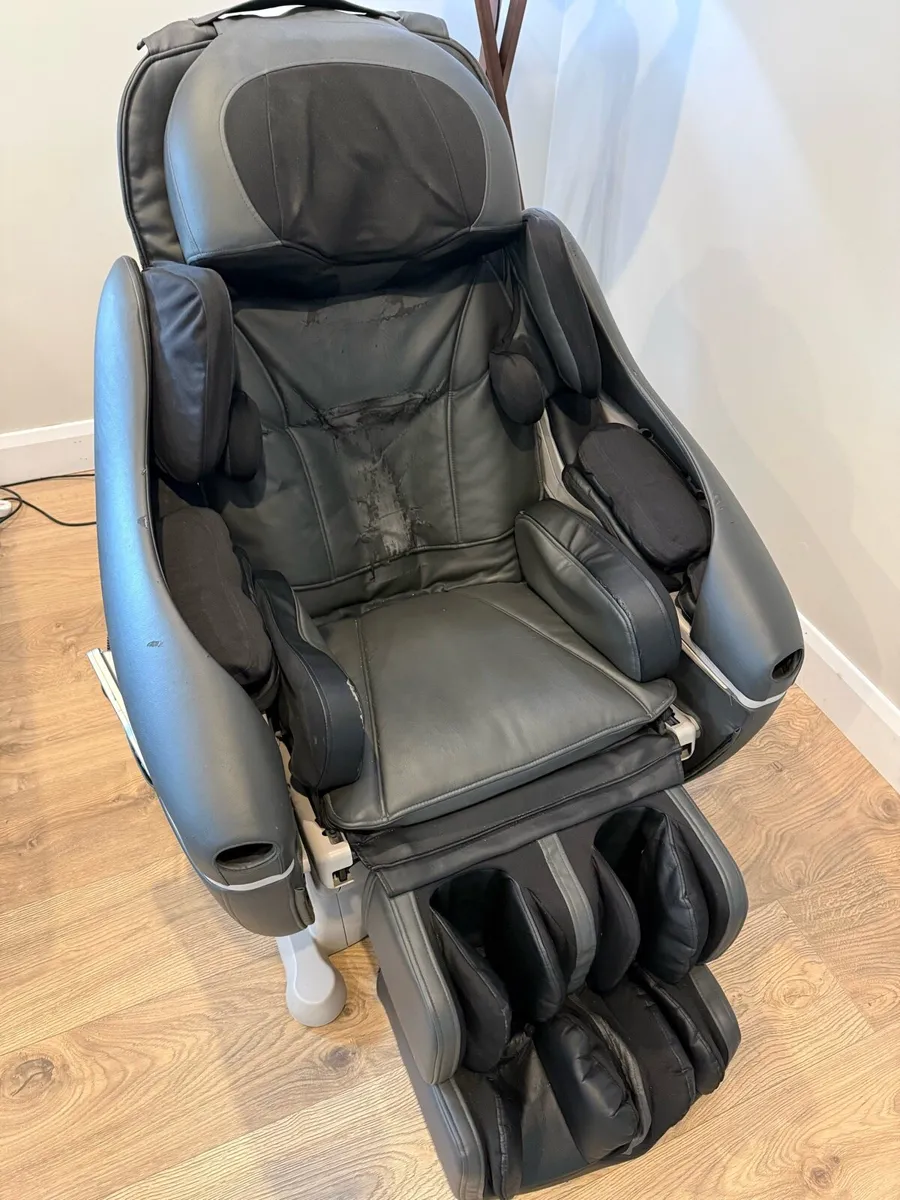 Inada Massage chair - Image 3
