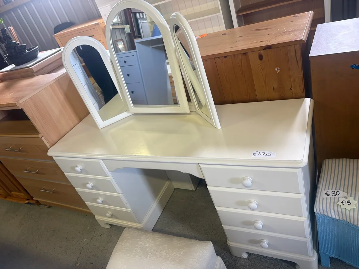 White dressing table - Image 2
