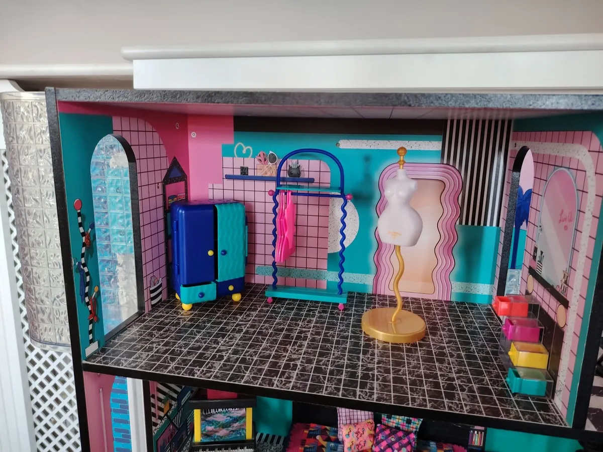 LOL dollhouse, dolls and accessories - Image 3
