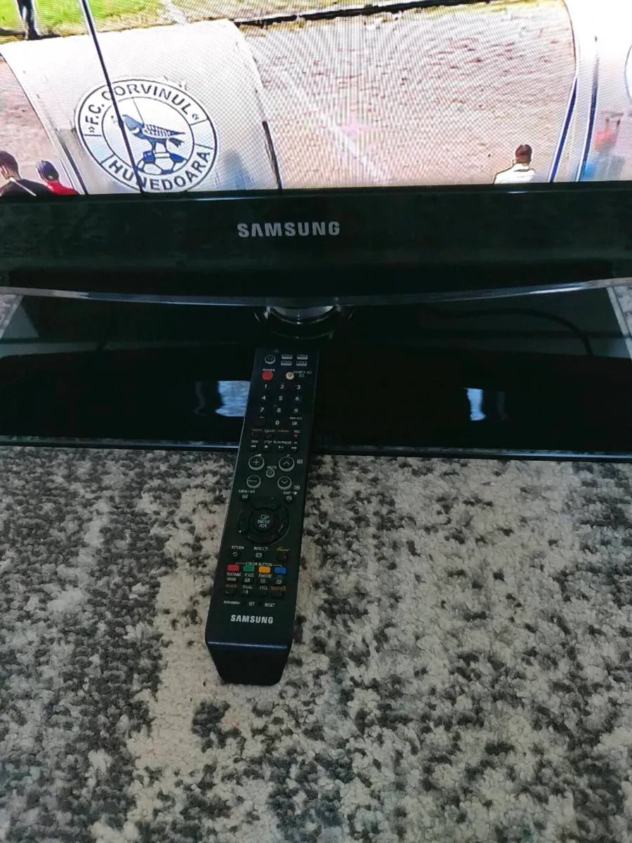 Tv Samsung 40" - Image 3