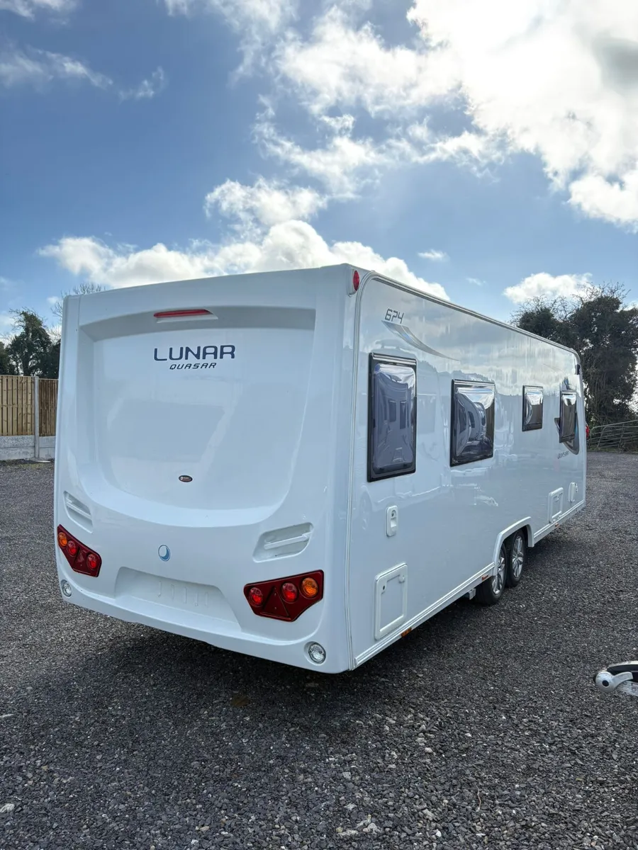 2018 Lunar Quasar 4 Berth Island Bed Caravan - Image 4