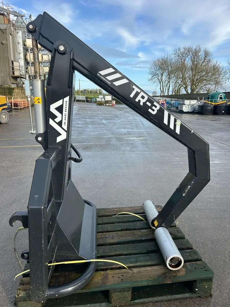 Tr3 bale handler - Image 1