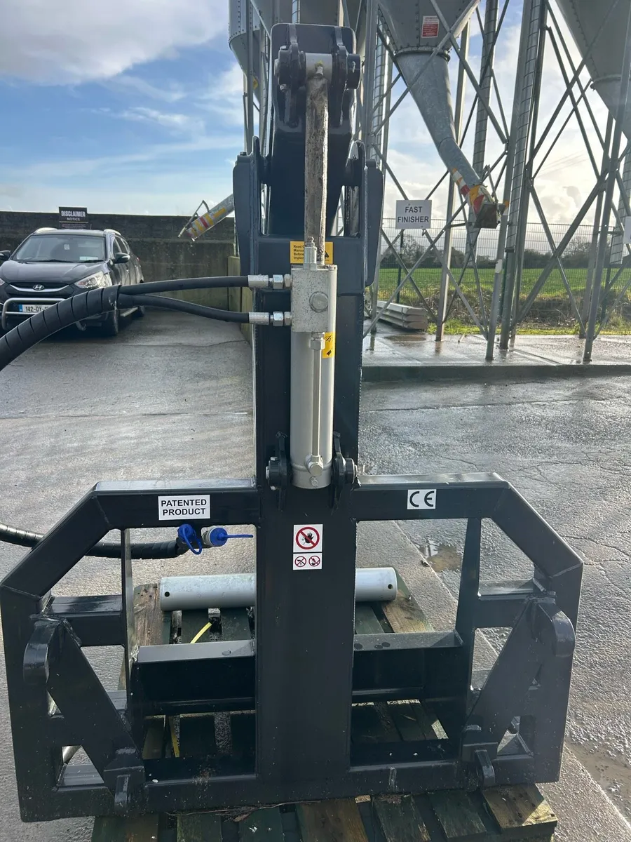 Tr3 bale handler - Image 3