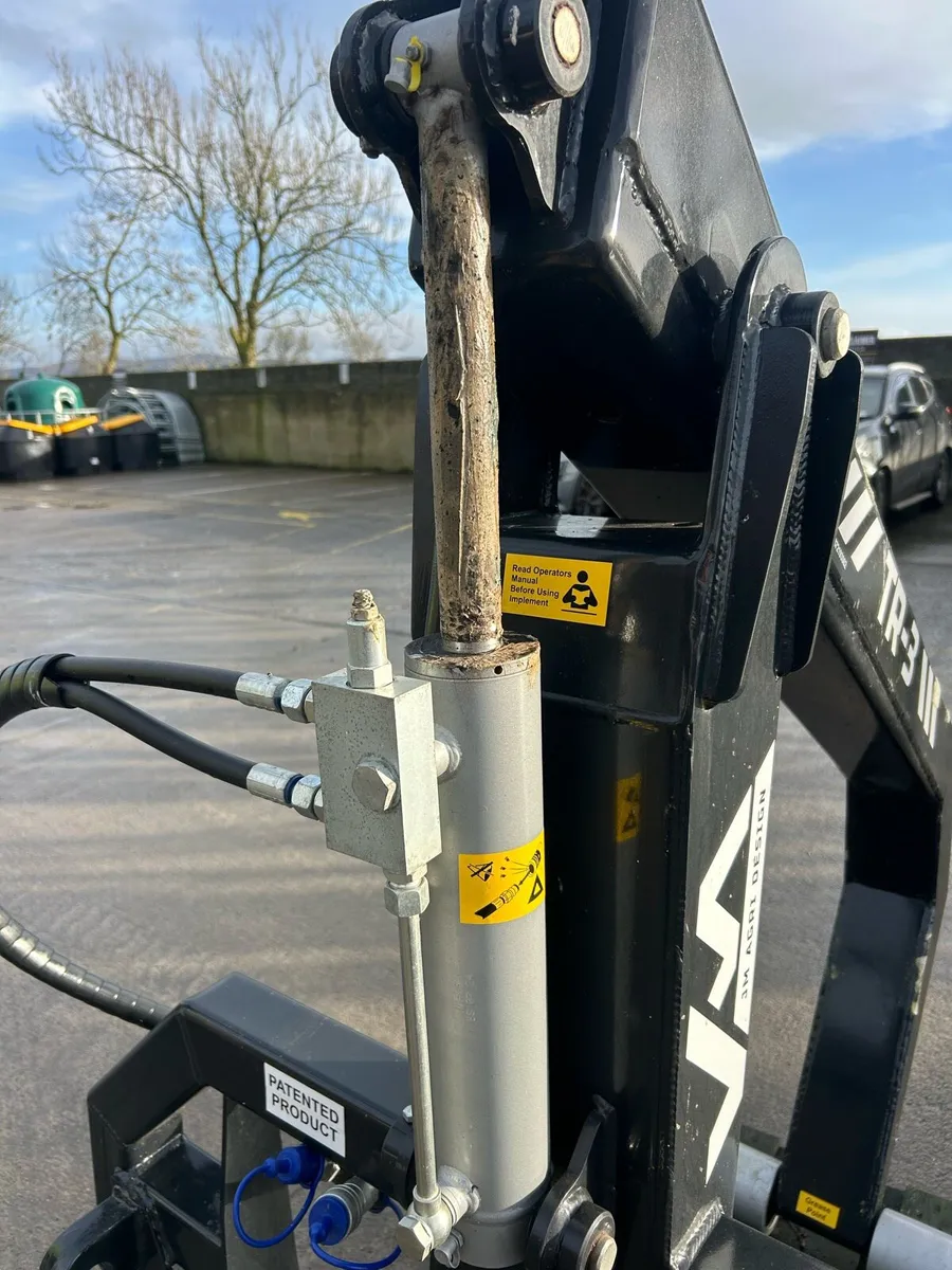 Tr3 bale handler - Image 4