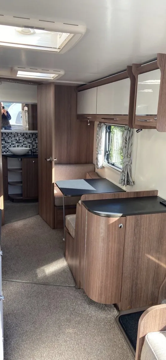 Luxury 2/3 Berth Bailey Madrid 2018 Caravan - Image 4