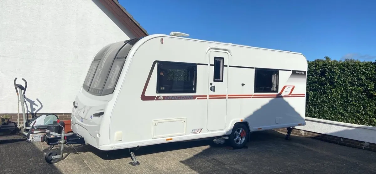 Luxury 2/3 Berth Bailey Madrid 2018 Caravan - Image 2