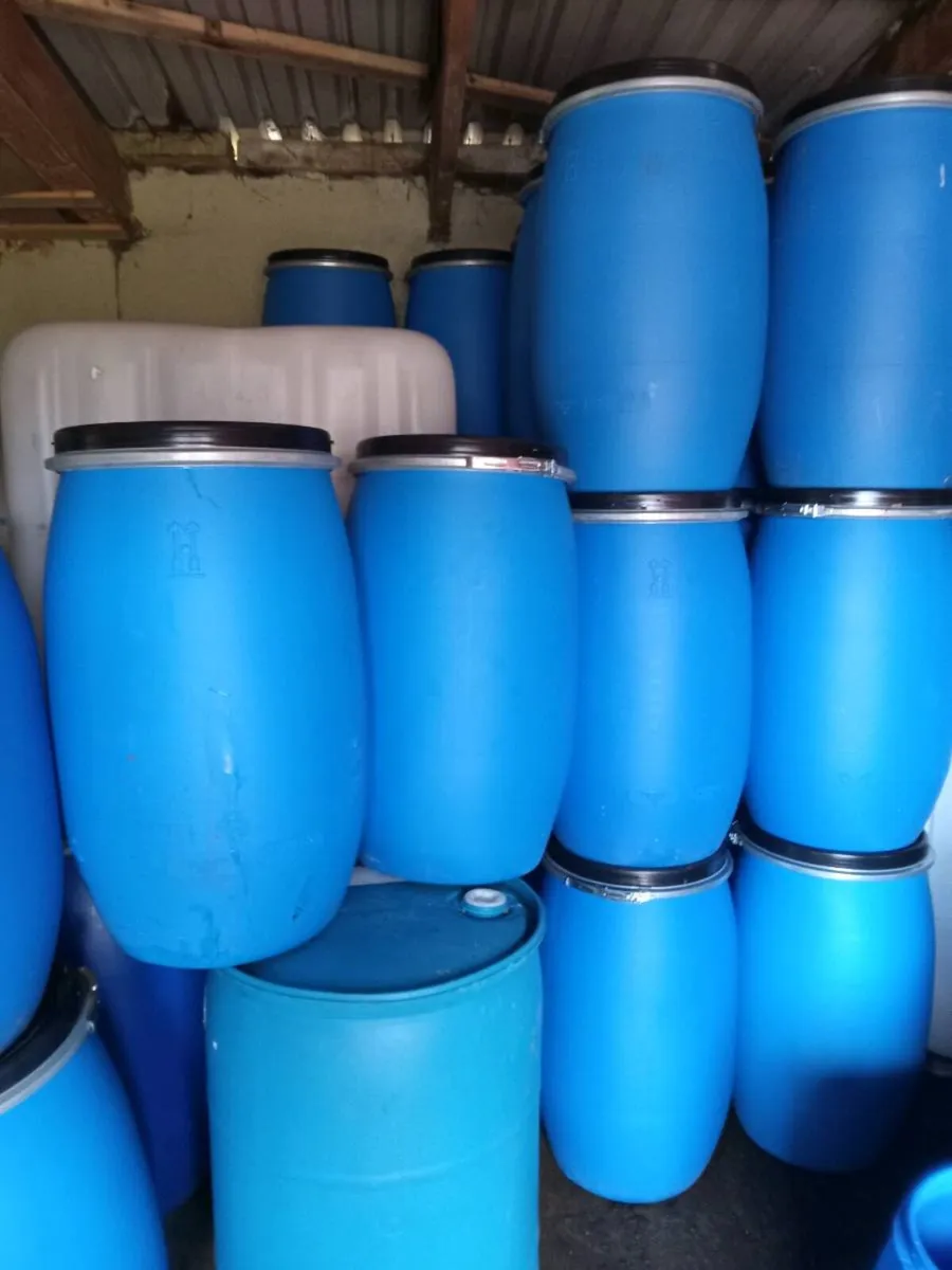 Plastic barrels - Image 1