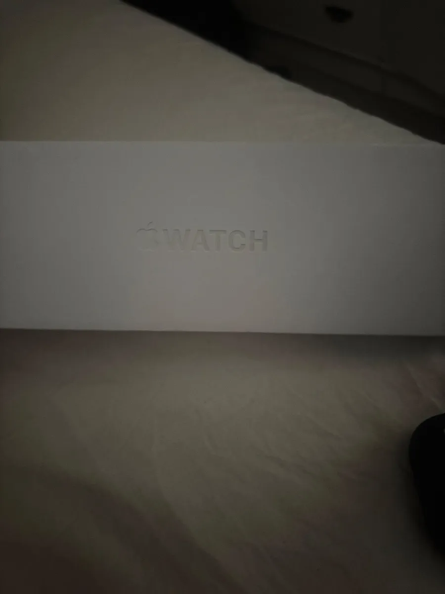 Unopened Apple Watch Series 11 42mm Rose Gold - Image 2
