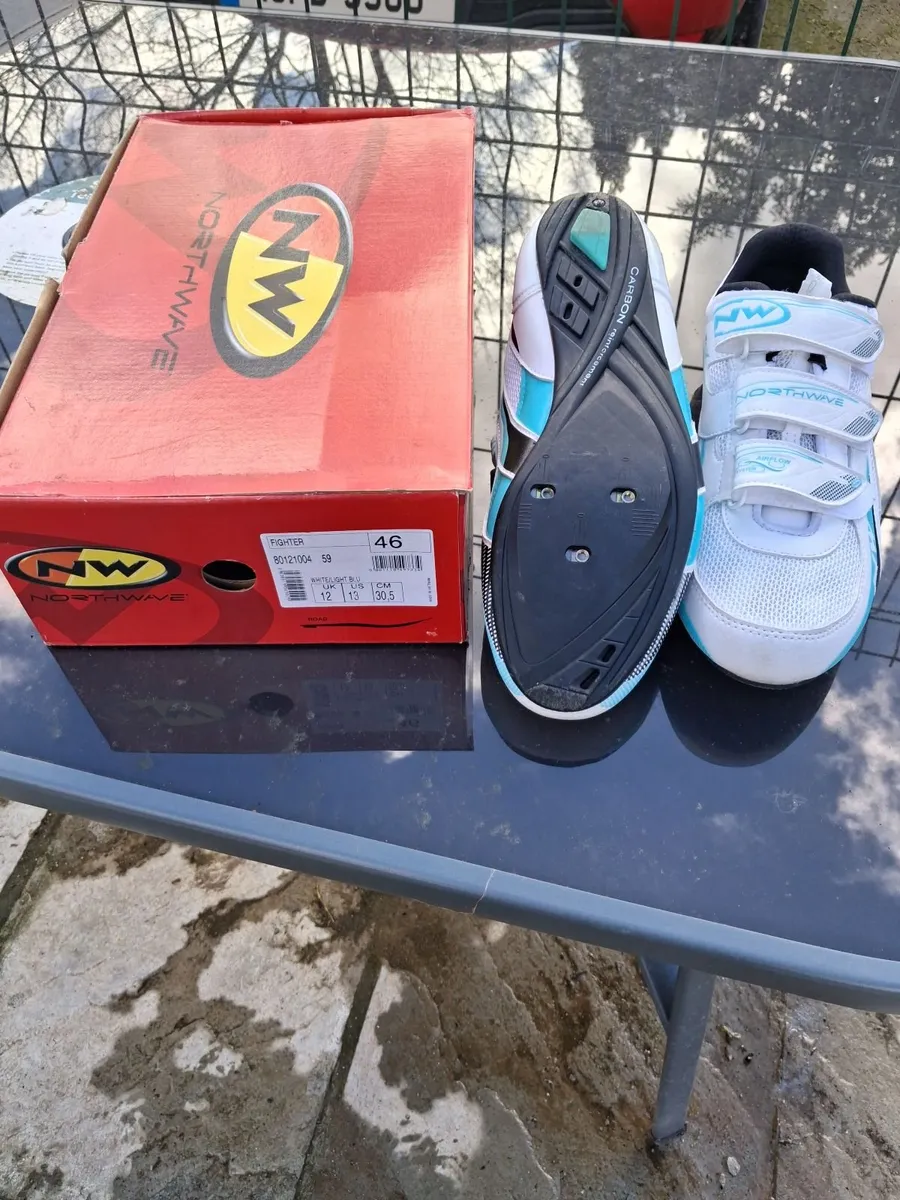 Cycling shoes - Image 1